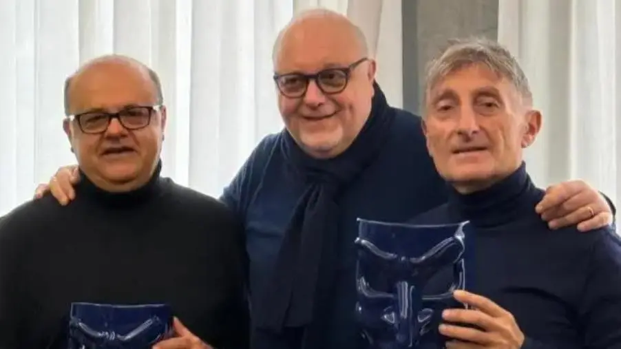 Lamezia, la maschera di "Vacantiandu" al procuratore Curcio e al presidente del Tribunale Garofalo images Lamezia, la maschera di "Vacantiandu" al procuratore Curcio e al presidente del Tribunale Garofalo