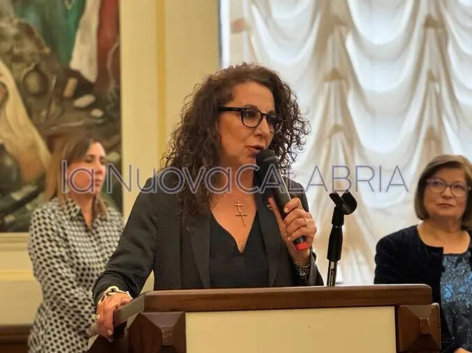 images Criminalità informatica, Ferro a Catanzaro: “Minaccia alla sicurezza nazionale”