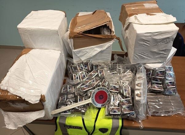 images Operazioni della stradale sull'A2: in arresto un corriere della droga e un sorvegliato speciale 