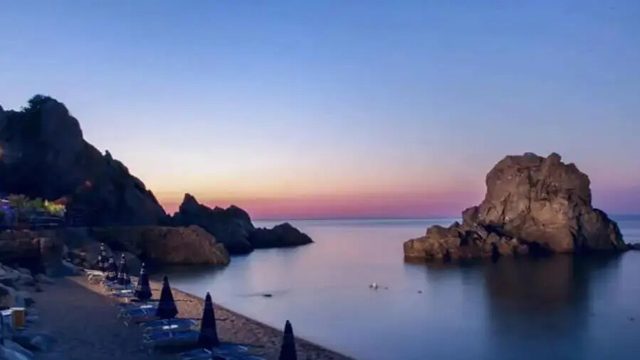 “Jazz on the rock”, al via dal 29 luglio alla Scogliera di Pietragrande images “Jazz on the rock”, al via dal 29 luglio alla Scogliera di Pietragrande