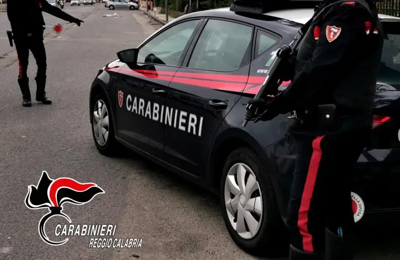 images Usava i documenti del fratello defunto per evadere i controlli: deferito un uomo nel Reggino