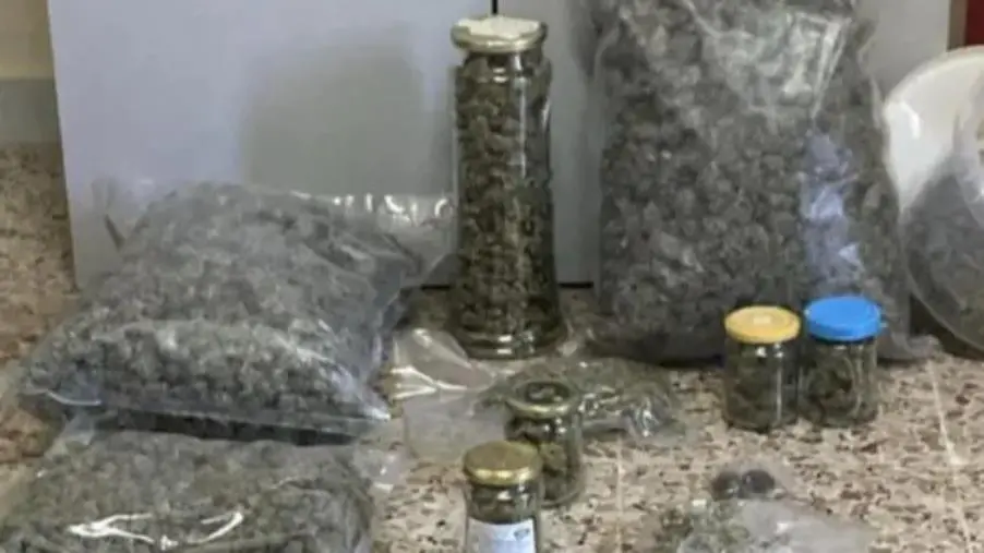 images Spaccio di droga nel Catanzarese, arrestato in flagranza un 25enne 