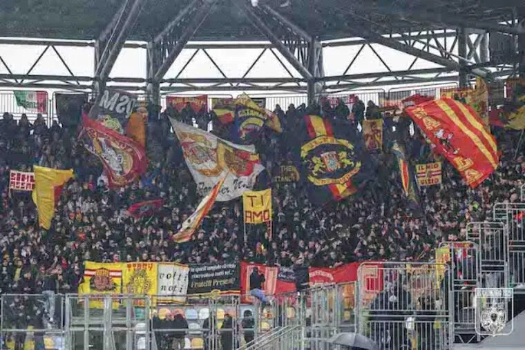 images Aquile trascinate da un pubblico straripante attendono il Cittadella al Ceravolo