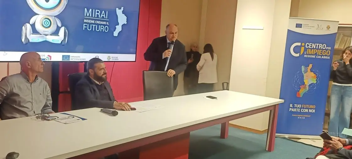 Presentato in Regione “Mirai”: il progetto punta a far crescere le competenze digitali dei giovani images Presentato in Regione “Mirai”: il progetto punta a far crescere le competenze digitali dei giovani