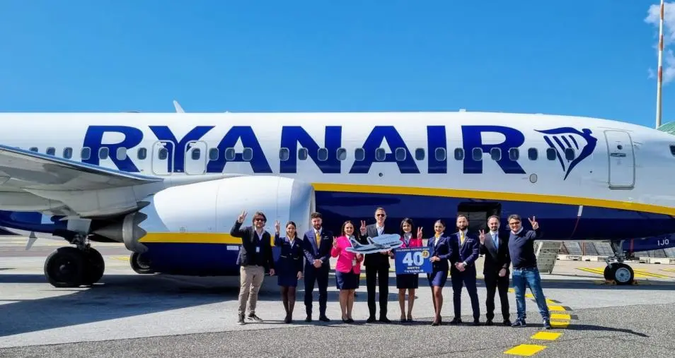 images Aeroporti, decollato a Lamezia il secondo aeromobile basato di Ryanair