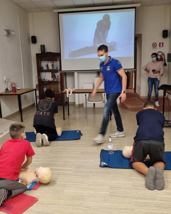 Al centro diurno minori “Piccoli Passi” una lezione speciale di primo soccorso images Al centro diurno minori “Piccoli Passi” una lezione speciale di primo soccorso