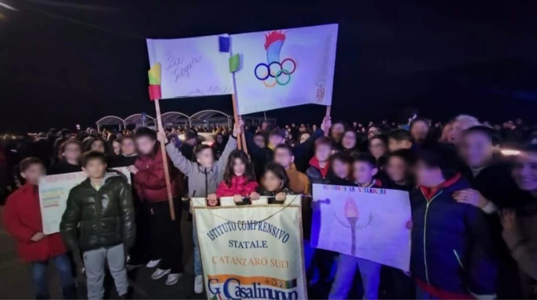 La Fiamma olimpica illumina Catanzaro: gli studenti dell'IC Casalinuovo sud in prima fila
