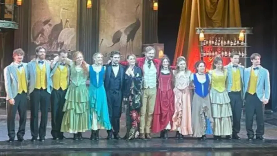 images Catanzaro, il teatro Politeama travolto dai colori con il 'Van Gogh Cafè Opera musical' 