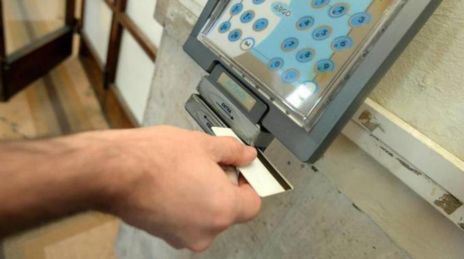 images Fare per Catanzaro: "Bene l'introduzione del badge per gli amministratori. Si applichi pure la delibera delle videoriprese"