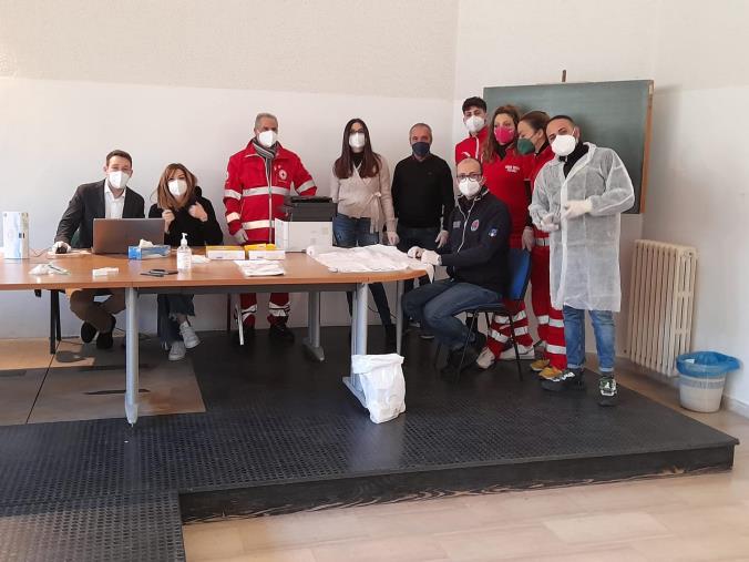 Covid e tamponi, a Badolato vince la sinergia tra Comune, Farmacie,  Vitambiente e Croce Rossa  images Covid e tamponi, a Badolato vince la sinergia tra Comune, Farmacie,  Vitambiente e Croce Rossa