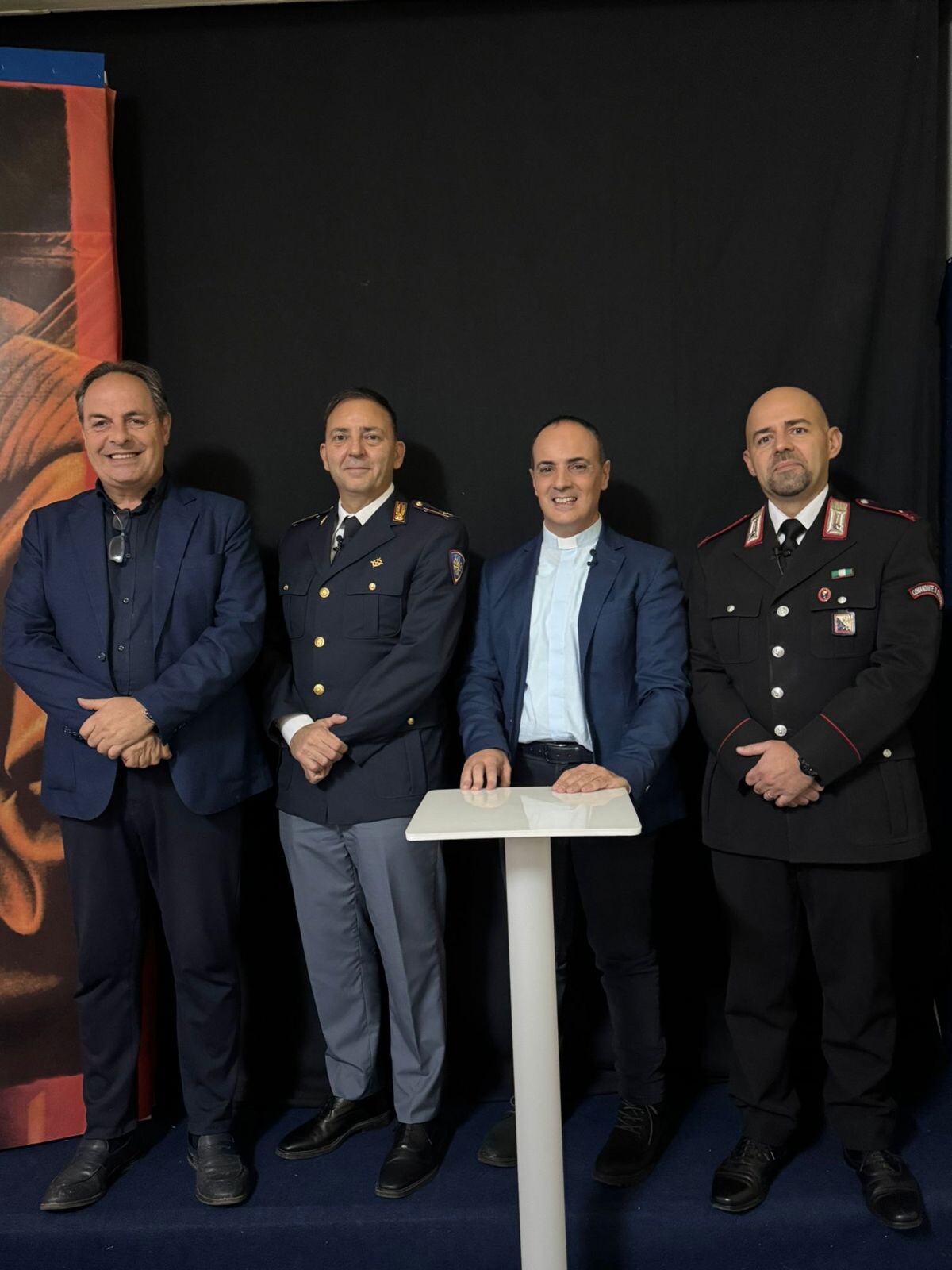 images “Fatti per il cielo”: nel programma di Don Cristofaro si discuterà di truffe on line ad anziani 