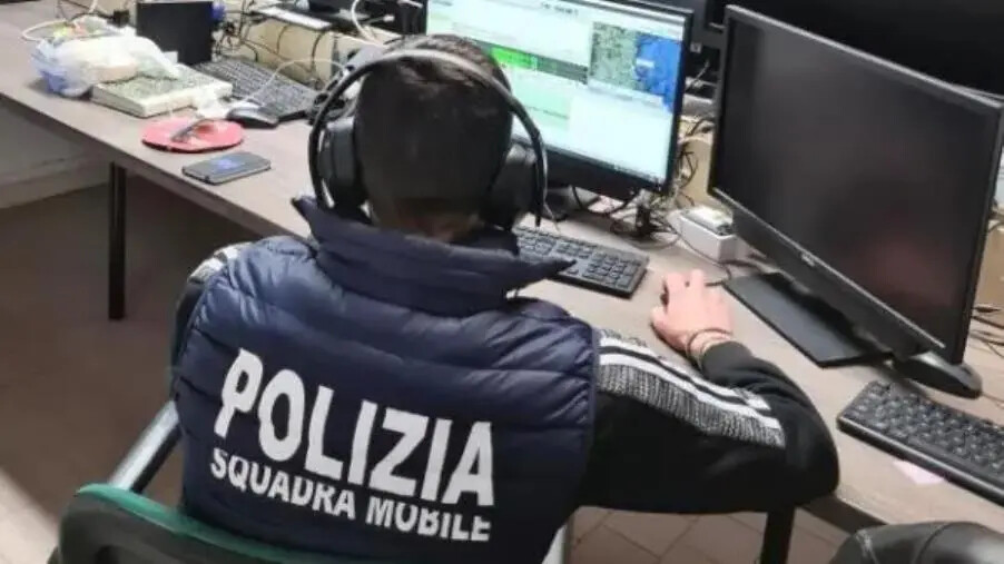 images Arrestato a Crotone un cittadino iracheno domiciliato a Cutro: era ricercato dallo scorso anno