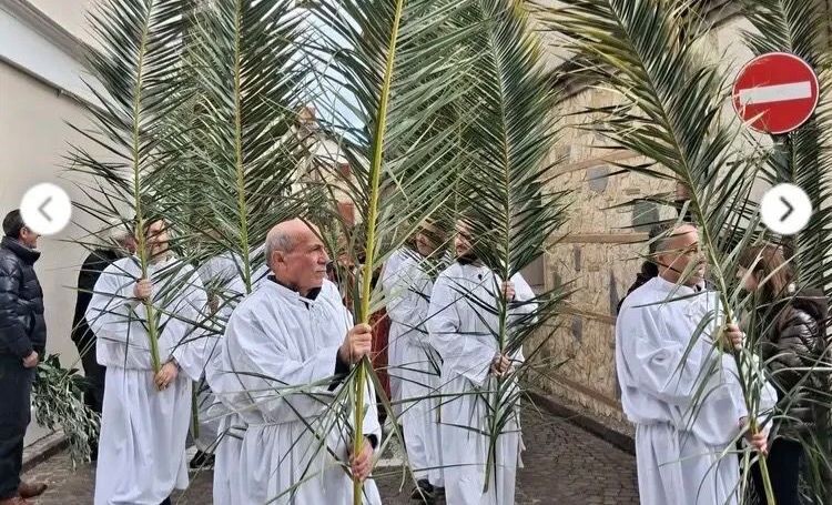 images Amaroni, una “bella comunità” che si ritrova nella fede: il messaggio di Don Roberto Corapi nella Settimana Santa