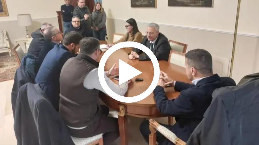 images Tirocinanti calabresi, i sindacati incontrano il prefetto di Catanzaro: "Sì a un impegno maggiore"