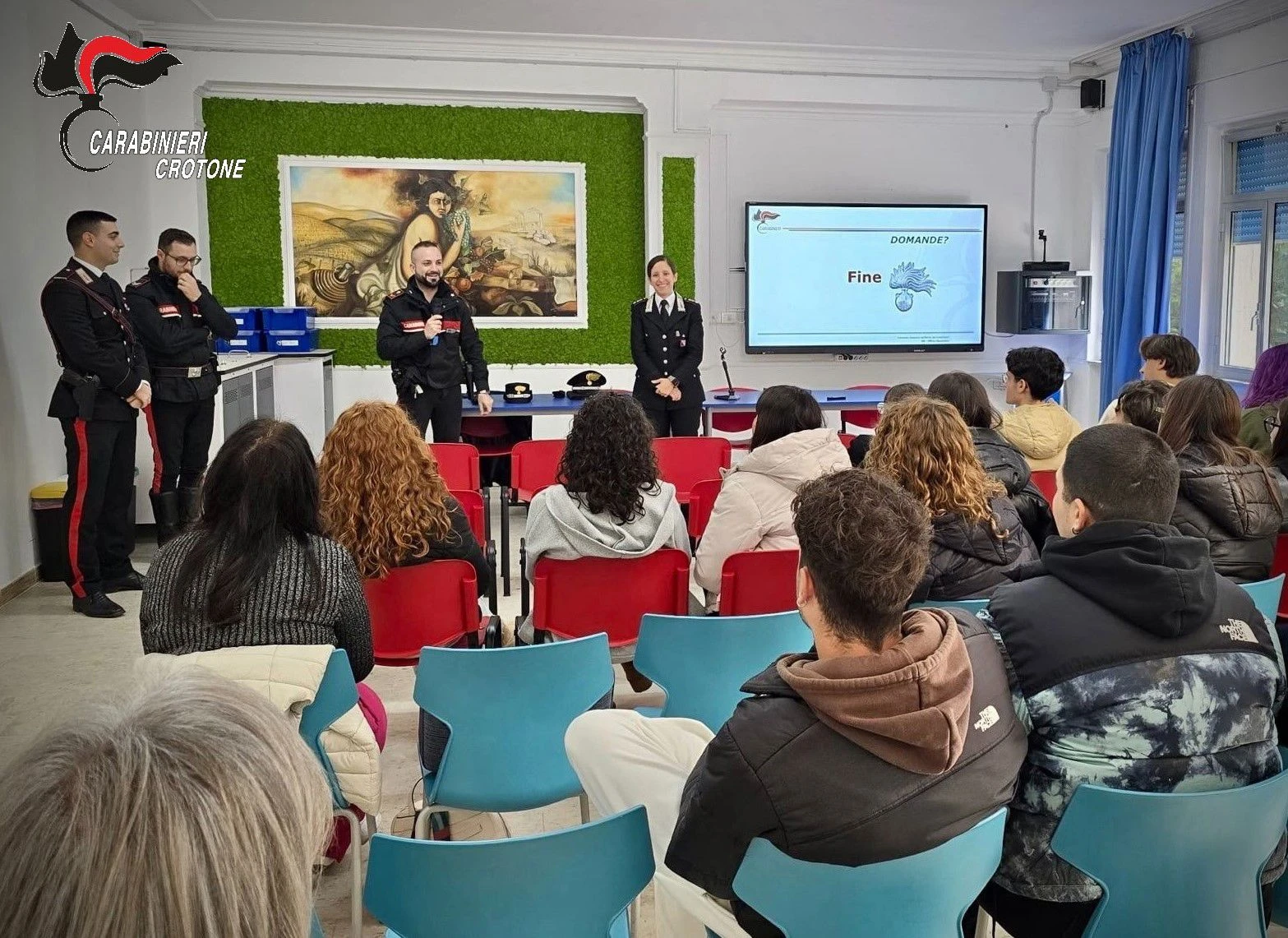 Cirò, si rinnovano le giornate di legalità con i Carabinieri

