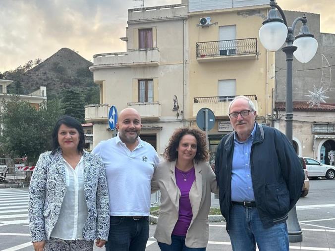 Gioiosa Ionica, la minoranza: "Vergognosa rimozione del monumento a Mino Reitano" images Gioiosa Ionica, la minoranza: "Vergognosa rimozione del monumento a Mino Reitano"