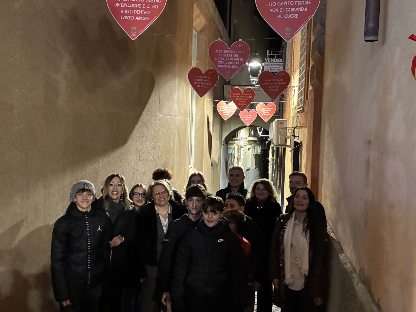 Catanzaro, un vicolo che batte al ritmo di Vasco: quando i ragazzi ci mettono il cuore images Catanzaro, un vicolo che batte al ritmo di Vasco: quando i ragazzi ci mettono il cuore