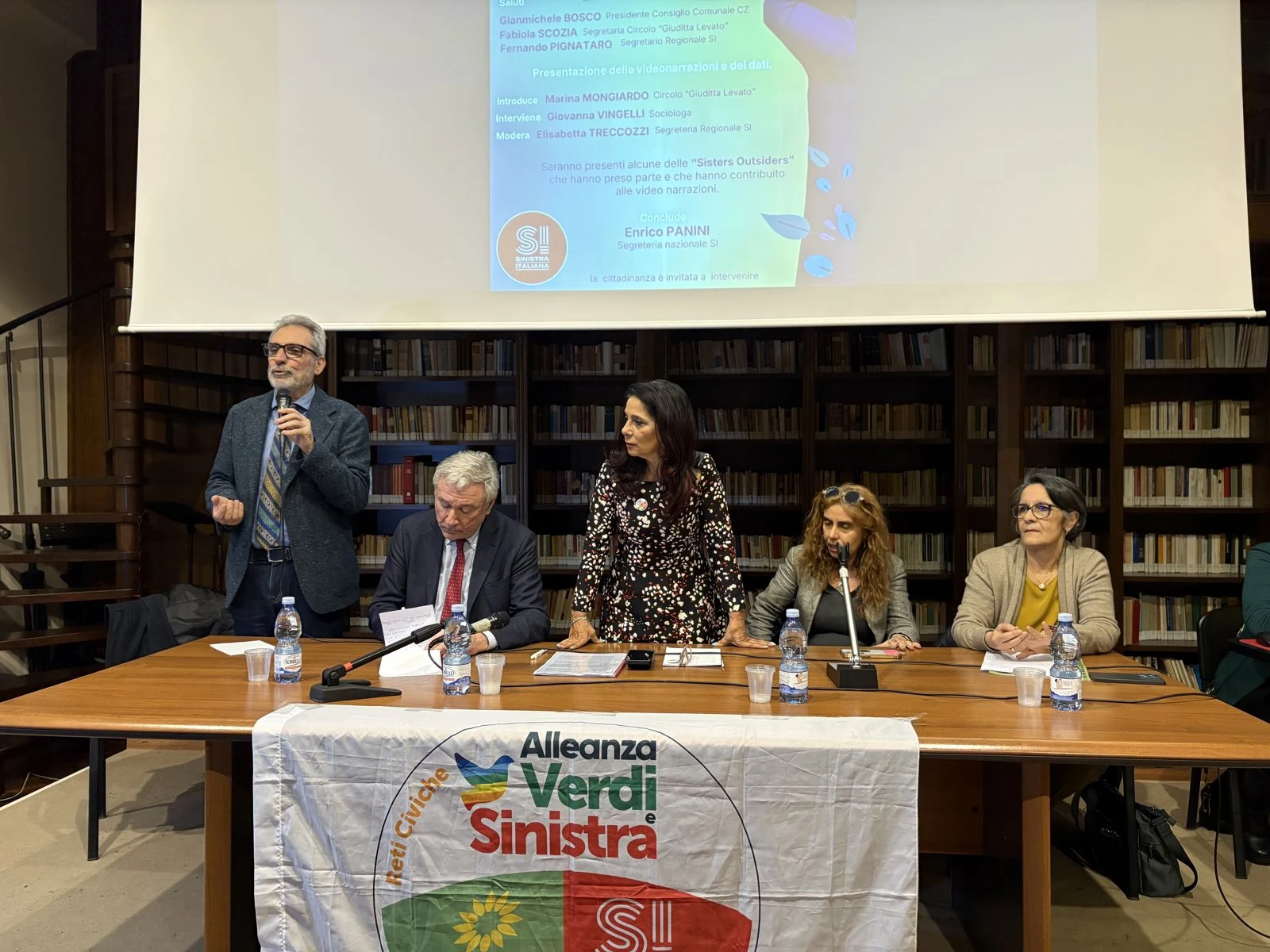Sinistra Italiana presenta “Sisters Outsiders”: dalle voce delle donne un’idea nuova di Calabria (VIDEO)