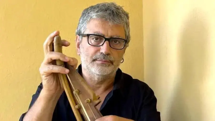 images Catanzaro, Ettore Castagna e la lira: la vivida testimonianza di un mondo antico e mai perduto