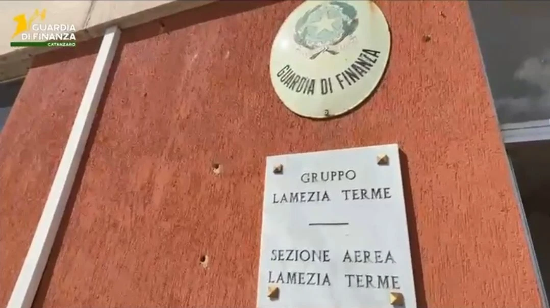 Mafia nel Lametino, sequestrati terreni, imprese e villa a un uomo della cosca Scalise 