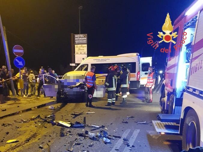 Tragedia nel Catanzarese. Due vigilanti morti e un ferito grave in uno scontro sulla 106, a Sellia Marina images Tragedia nel Catanzarese. Due vigilanti morti e un ferito grave in uno scontro sulla 106, a Sellia Marina