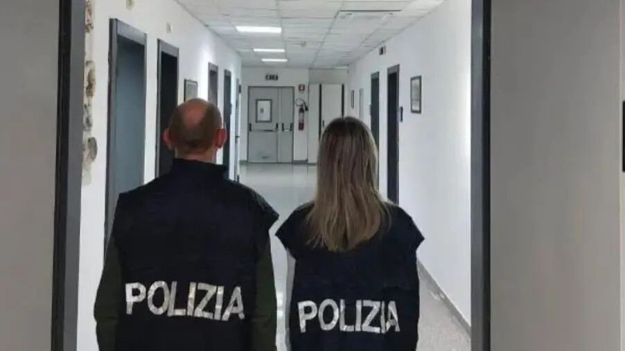 images Reggio, espulso Imam irregolare sul territorio nazionale: predicava l'islamismo