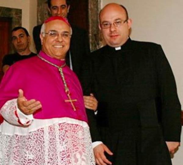 Chiesa nel caos: il Papa 'rimuove' dal clero don Francesco Candia, l'ex segretario di Bertolone images Chiesa nel caos: il Papa 'rimuove' dal clero don Francesco Candia, l'ex segretario di Bertolone
