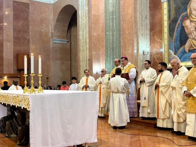 Catanzaro, l’Arcivescovo Claudio Maniago a Porto ricorda l’importanza e la dignità del lavoro
images Catanzaro, l’Arcivescovo Claudio Maniago a Porto ricorda l’importanza e la dignità del lavoro