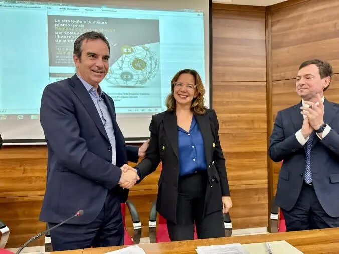 Sottoscritto un accordo tra SIMEST e Regione per l’internazionalizzazione delle imprese locali images Sottoscritto un accordo tra SIMEST e Regione per l’internazionalizzazione delle imprese locali