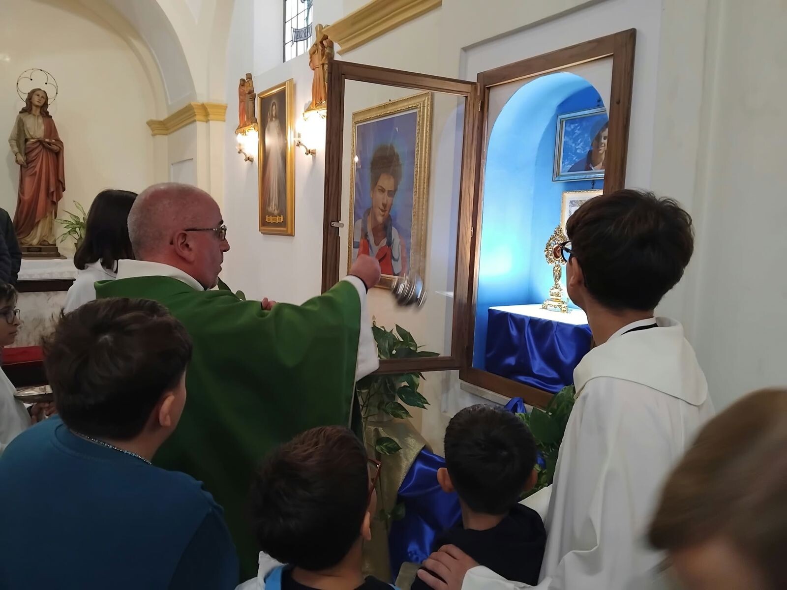 Decollatura celebra San Carlo Acutis: una reliquia nella chiesa di Casenove images Decollatura celebra San Carlo Acutis: una reliquia nella chiesa di Casenove