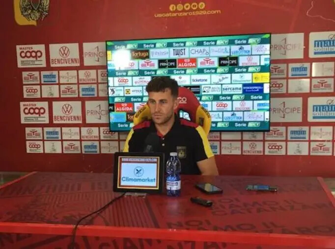 images Biasci in sala stampa: "Perdere così fa male, Bari è una vetrina importante per riscattarci"