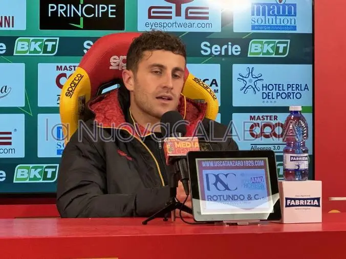 Catanzaro-Avellino, Biasci sul rigore: "Li dividiamo un po' ciascuno con Pietro" images Catanzaro-Avellino, Biasci sul rigore: "Li dividiamo un po' ciascuno con Pietro"