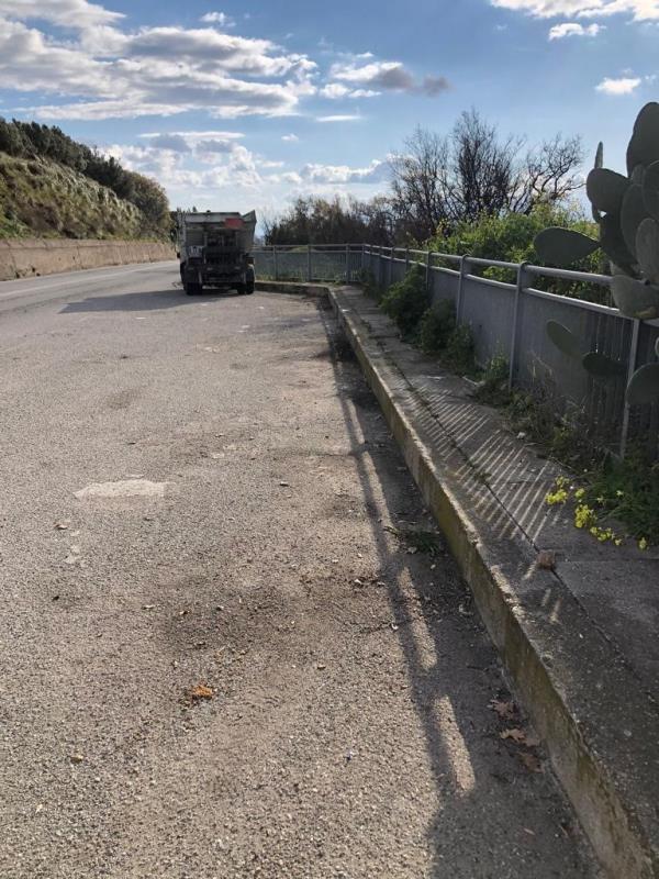 Catanzaro, Stefano Veraldi: "Rimossi i rifiuti sulla strada provinciale a Siano" images Catanzaro, Stefano Veraldi: "Rimossi i rifiuti sulla strada provinciale a Siano"