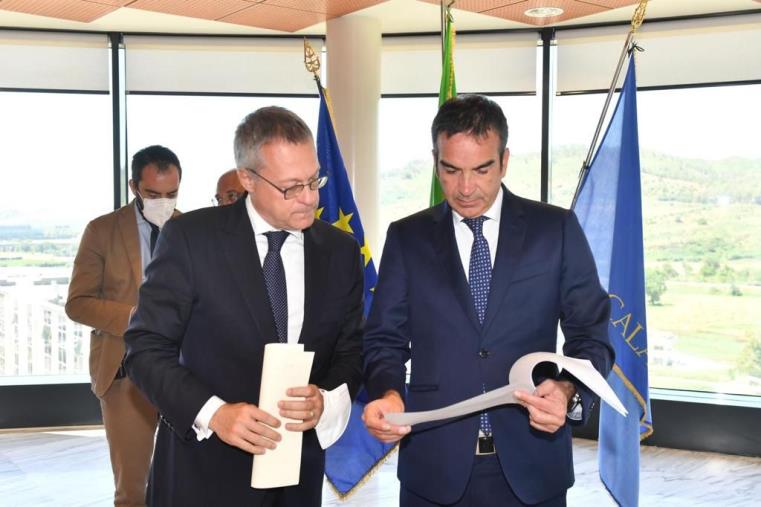 images Bonomi: "Il rigassificatore di Gioia Tauro è una infrastruttura strategica per il Paese"