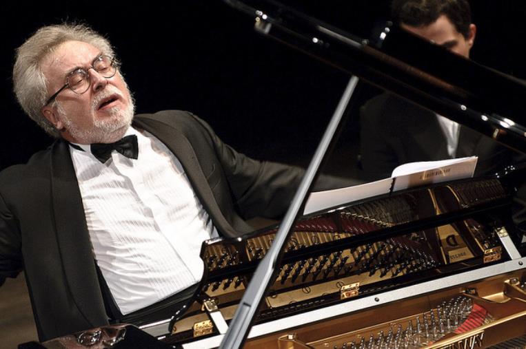 images Sabato al Politeama di Catanzaro la grande musica con il pianista Boris Petrushansky