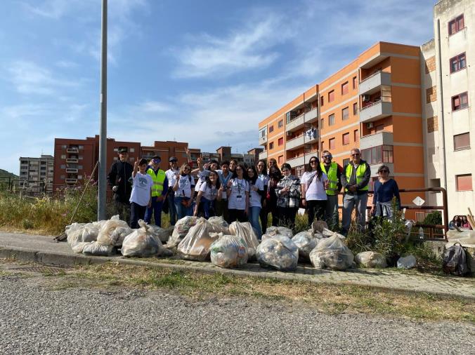 images Catanzaro, "Boschi Puliti" e CorviAmo insieme per la rinascita del quartiere