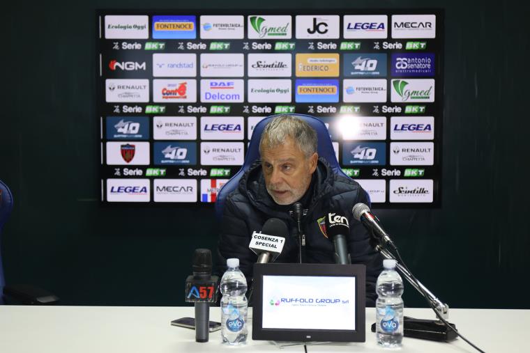 Cosenza, Braglia deluso: “Prendiamo gol troppo facilmente”
images Cosenza, Braglia deluso: “Prendiamo gol troppo facilmente”