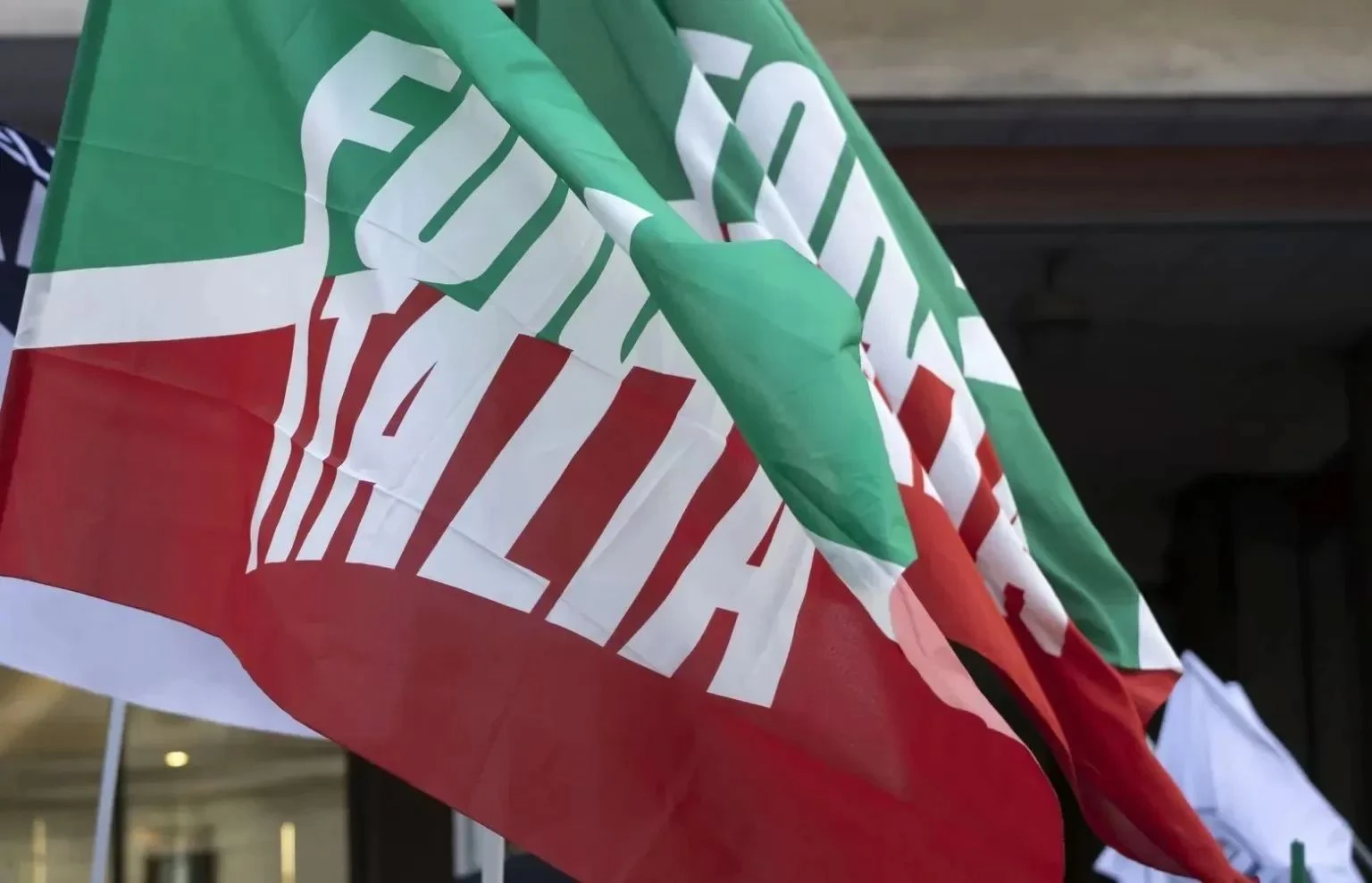 Catanzaro, FI: “Fiorita e Squillace pensano alle passerelle, mentre interi quartieri restano senza illuminazione"
