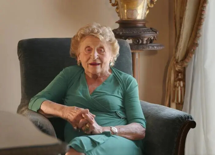 Pierluigi Rotundo: “Custodire la memoria per trasmettere il bene nel futuro, incontro con Maria Murmura Folino” images Pierluigi Rotundo: “Custodire la memoria per trasmettere il bene nel futuro, incontro con Maria Murmura Folino”