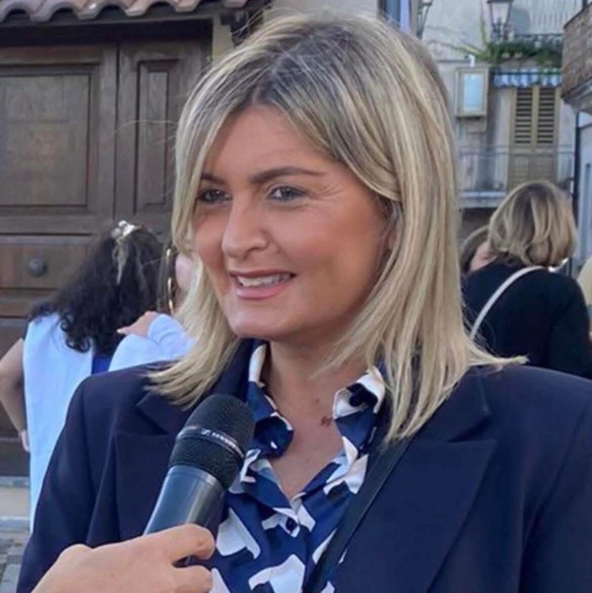 Castrolibero, Nicoletta Perrotti presenta i candidati di “Rinascita Civica” images Castrolibero, Nicoletta Perrotti presenta i candidati di “Rinascita Civica”