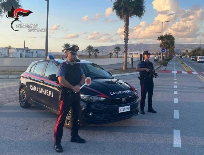 Colpisce la compagna, la minaccia con un coltello e rapisce il suo bimbo: un arresto nel Reggino images Colpisce la compagna, la minaccia con un coltello e rapisce il suo bimbo: un arresto nel Reggino