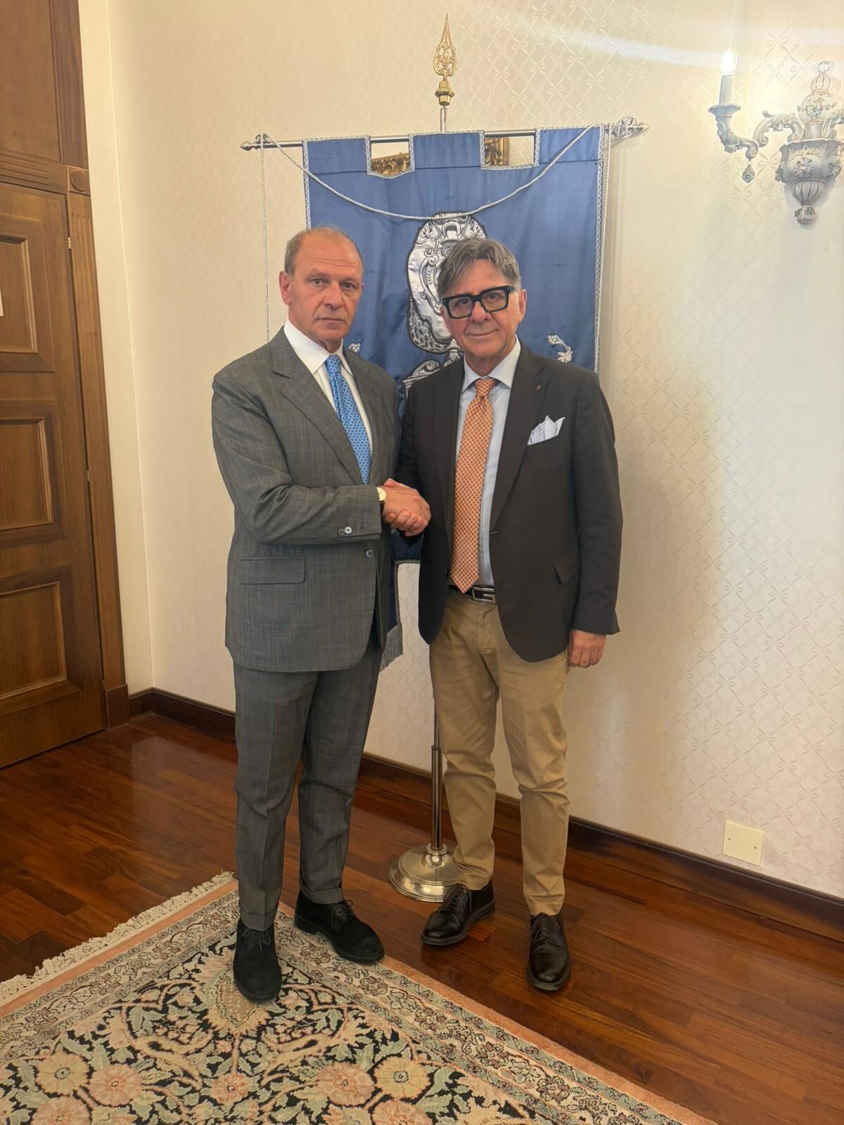 images Confprofessioni incontra la CCIAA di Catanzaro: consegnato al Presidente Falbo il Rapporto sulle libere professioni