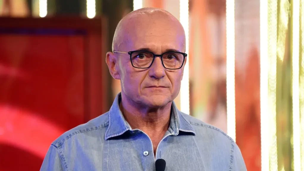 L’avvocato catanzarese Domenico Aiello guida la difesa di Alfonso Signorini dopo lo scandalo a Mediaset