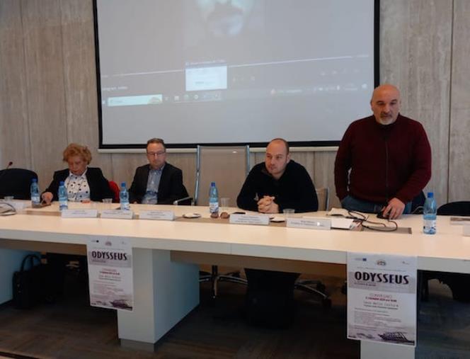 images La strage di Steccato di Cutro commuove gli studenti, Montalcini: "Non avrei mai voluto scrivere questo libro"