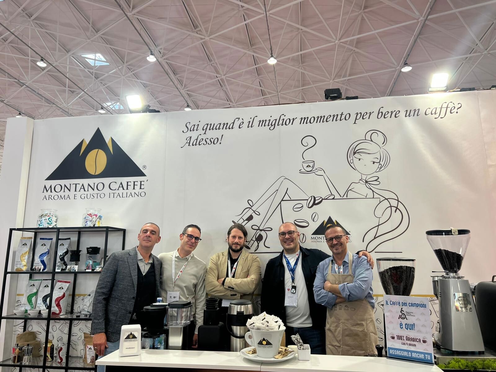 images Passione che viene dalla tradizione: Montano Caffè incanta Degustho e lancia il futuro del gusto