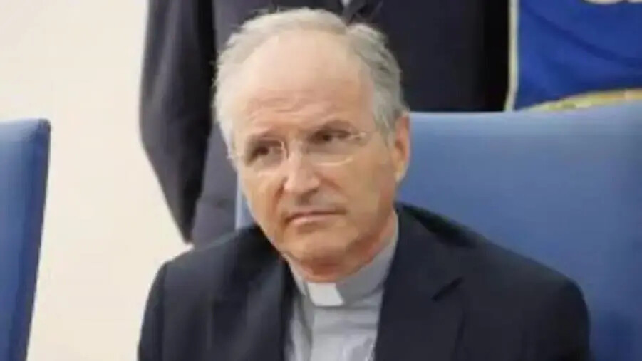 images Parroco sospettato di pedofilia: l'arcivescovo di Reggio Calabria gli revoca la nomina