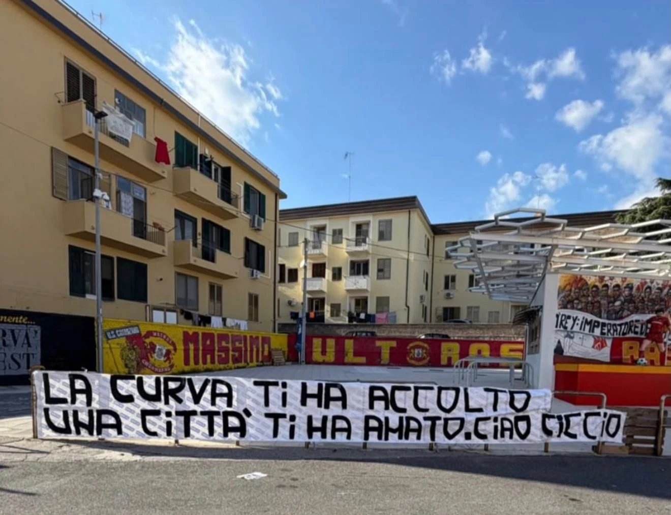 Catanzaro piange Francesco Talarico, il saluto degli ultras: “Ciao Ciccio”