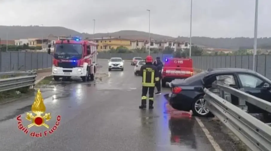 images Incidente stradale a Crotone: feriti 3 ragazzi