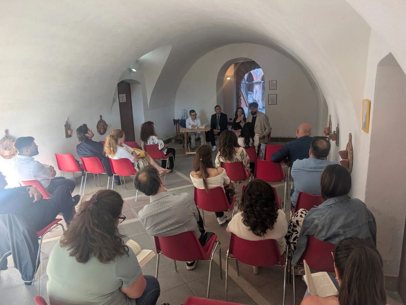 Centro Oikos, dal libro di Gennaro Ponte un appello a “ripartire dall’umano” per una nuova agenda politico-sociale