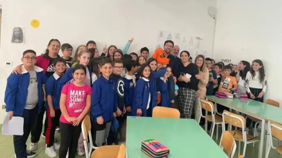 Con “Sorrisi al vento” i piccoli studenti di Melissa si raccontano in un libro images Con “Sorrisi al vento” i piccoli studenti di Melissa si raccontano in un libro